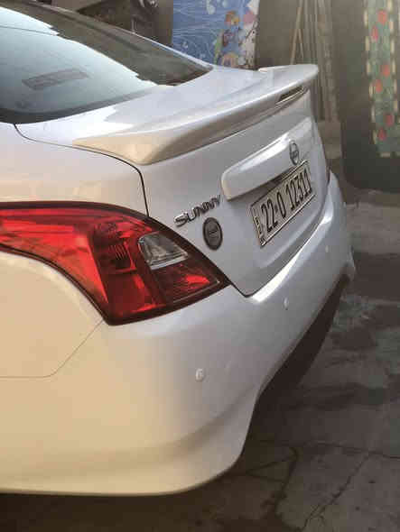 سلام عليكم نيسان سني مديل٢٠٢٤السياره كفاله عامه من الضربه ‏ الزلغ والصبغ 
تبريد ثلج مكينه كير كفاله السياره  بعدهي بل وكاله السعر((١٣٥$))وبي مجال ***********
