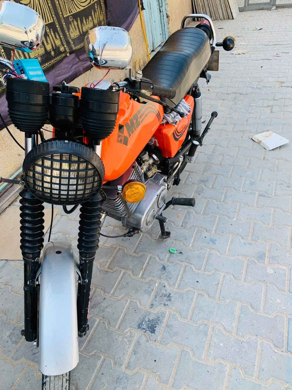 امزت للبيع بدون العنوان نجف السعر واح وربع الرقم ***********
