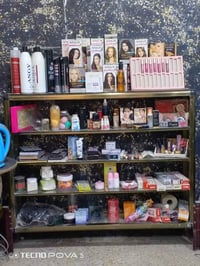 1/ سبلت 2 طن 2/ مبردة 3 /ماطور ماء 4 /مرأة عدد 2 حجم كبير  5 /مغسلة 6/...