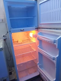 ثلاجه • للبيع