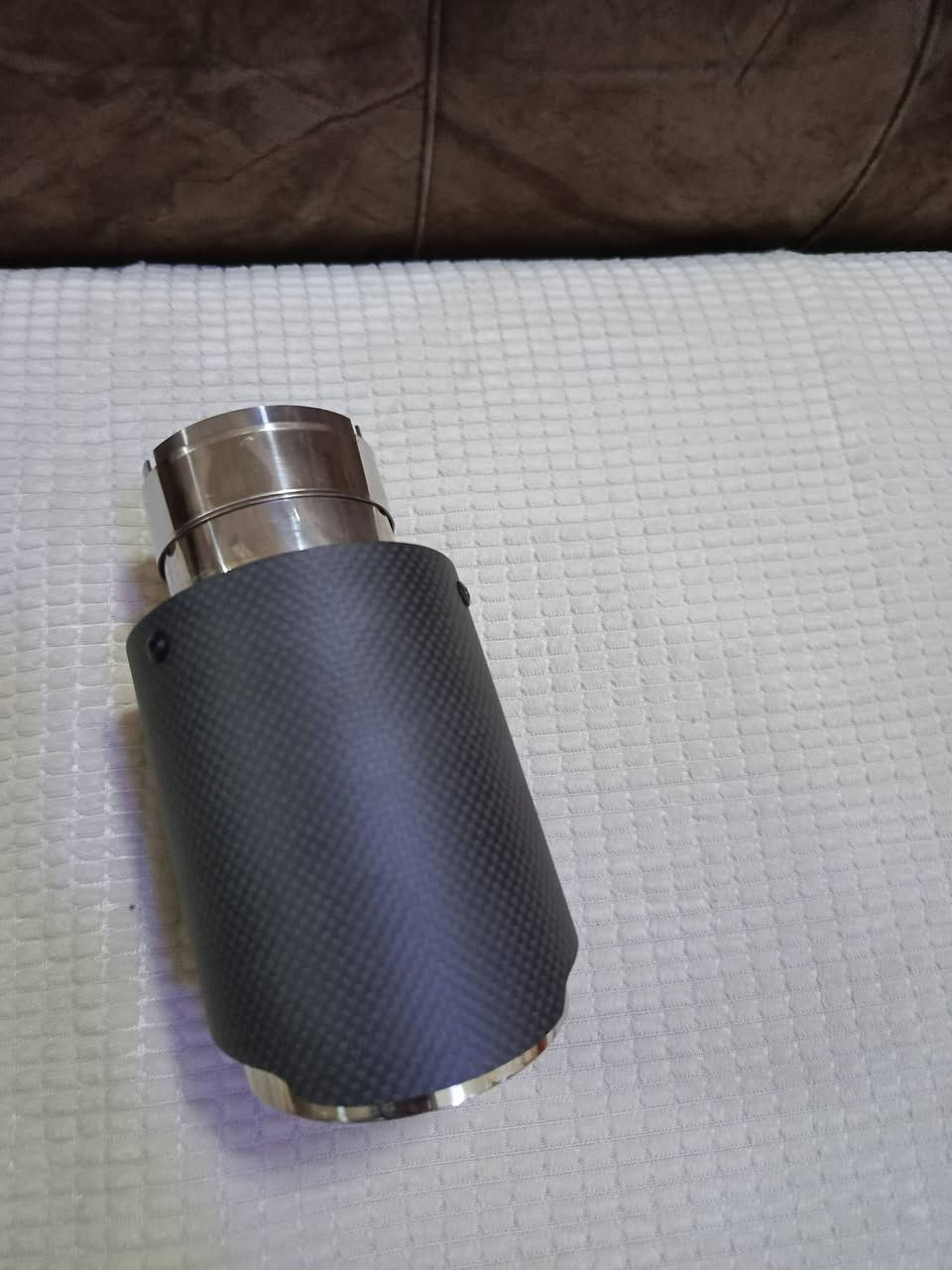 للبيع حلك صالنصه كاربون فايبر عدد ٢ السعر ٢٥ ألف ***********
