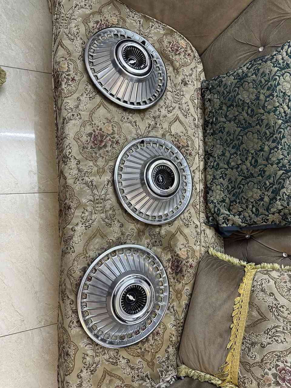 السلام عليكم لبيع ٣ تكوك نضافتهن ٧٥مكاني بغداد الدوره السعر ١٧٥ وليهن مجال ***********
