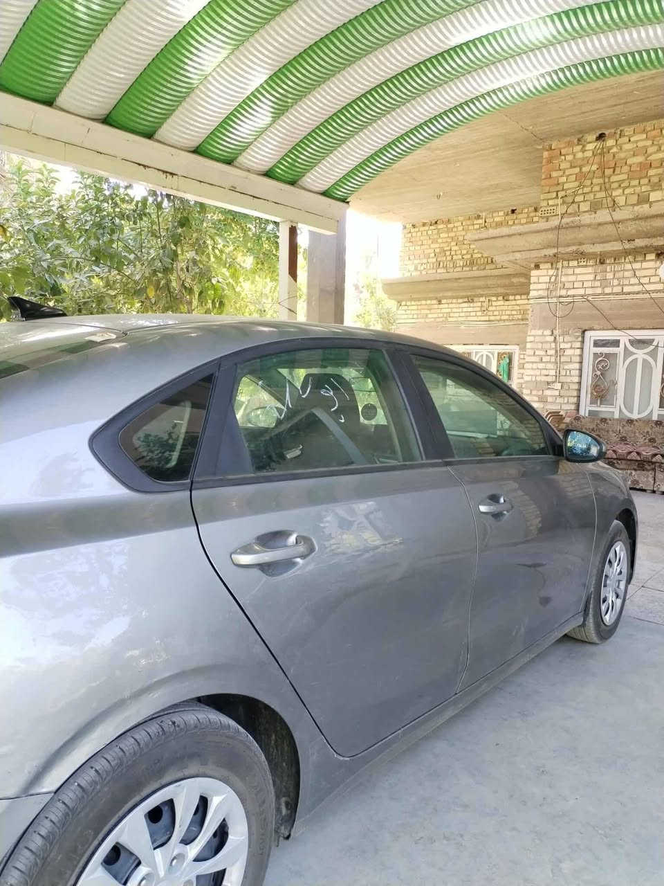 فورتي 24 ماشيه 14 ألف بدون رقم وبدون إرباك دخول جديد بسمي بدون رقم السياره حادثها بارد داير الچاملغ وشويه بالباب الخلفي فقط
‏‪0772 944 2271‬‏
