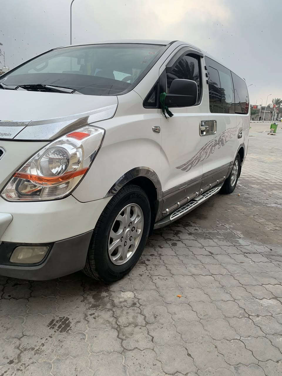 السلام عليكم ستاركس  مديل14اصل سياره مكفوله قطعه والباقي كفاله عامه  عل جهاز  كير مكينه سبلاين  12 قلق اسود حداده  تبريد سياره فول تخم تاير  سياره خير من لله رقم بصره 
مكان لسياره البصره الزبير  رقمي ***********
