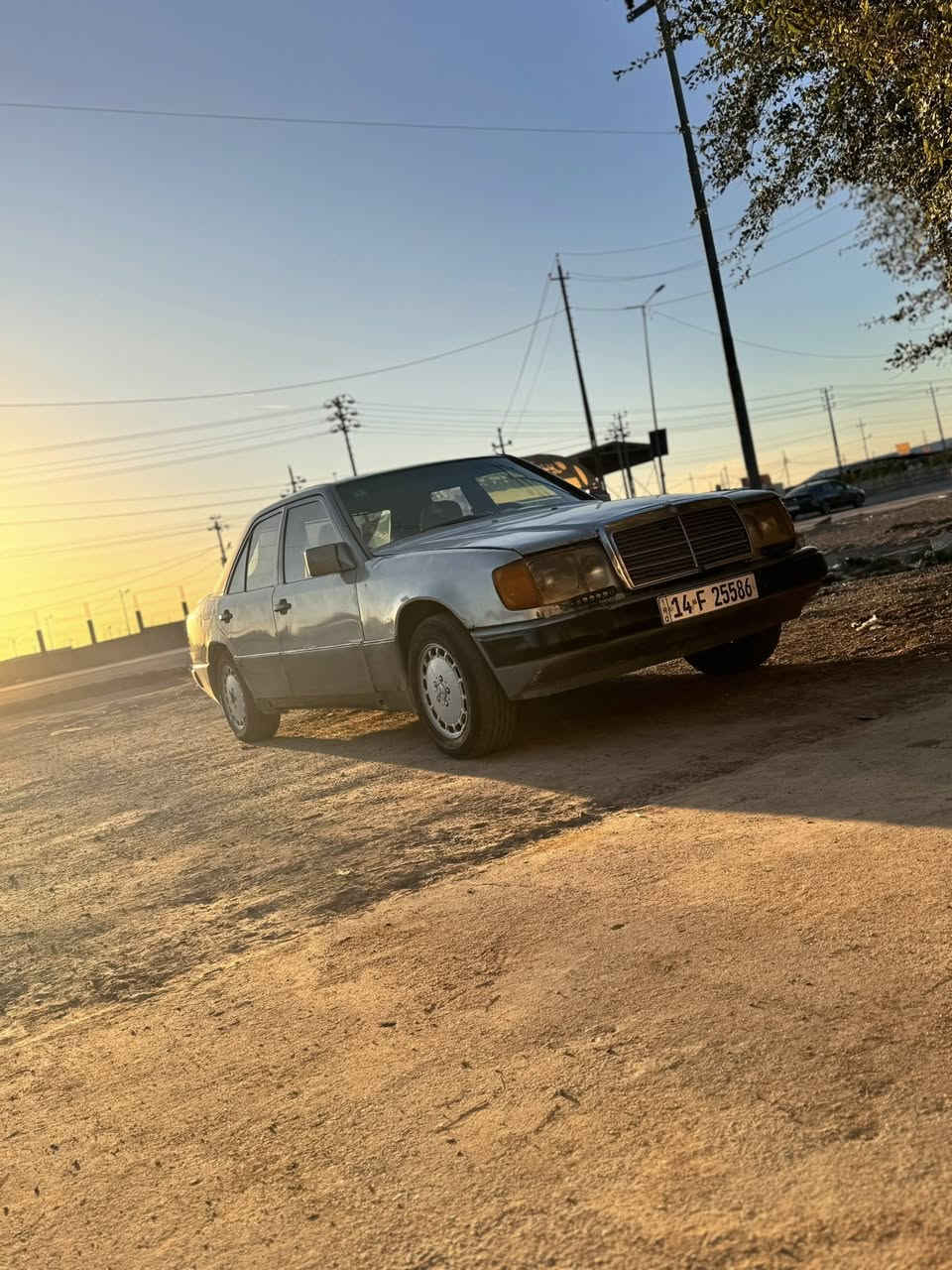 مرحبا مارسدس دب لبيع او مراوس محرك فيفيتي كافله هوه لكير حداده جديده.  تخم تاير كهربايت شقاله رقم نكليزي تحويل مباشر سياره جاهزه حجي مكاني بصرة الهارثه سعره 35 بيه مجال رقم تلفون ***********
