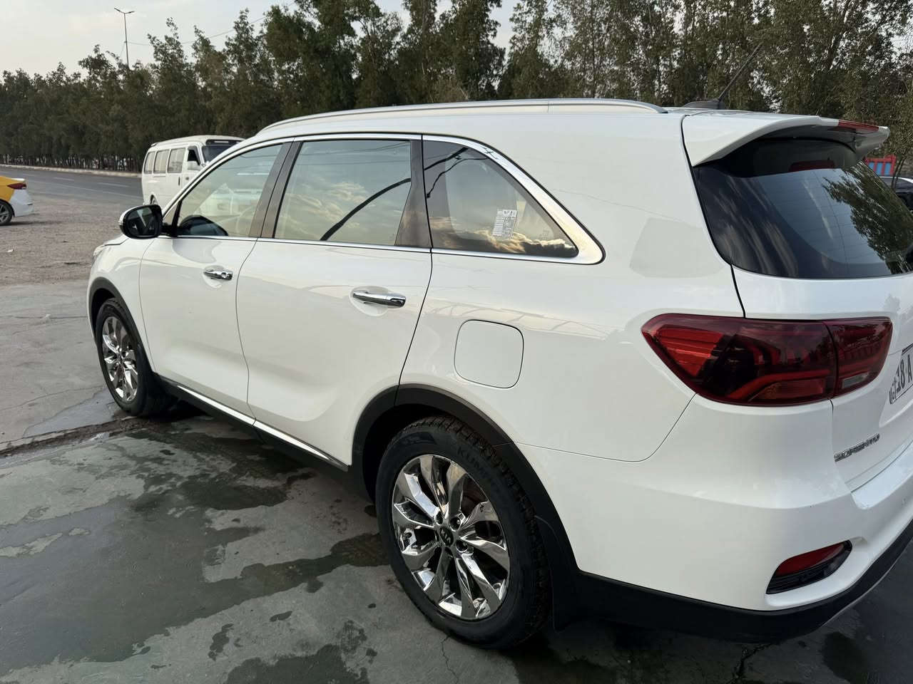 السلام عليكم
سورينتو ٢٠٢٠ خليجي ٦سلندر السيارة نظيفة بيه شي قليل تلحيظ بالبنيد وبارد قليل بالباب الخلفي عكس السايق السيارة ماشية ١٢١ الف ومثل ما كدامكم بالصور ورقمها بابل 
للتواصل ***********
