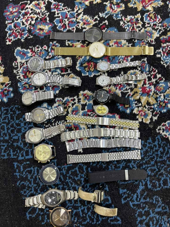 السلام عليكم ساعات الموجوده اوتماتيك وكوارتز الاتوماتيك سايكو 5 القطع 4لاصليات مع ختم بالمكينه لأصليه وسير لاصلي وجام لاصلي كلشي بيها اصلي مع ساعه 5الاوتماتيك (Timex Viscount) اصليه ومختومه بالمكينه لأصليه وكلشي بيها اصلي من سير وجام الكوارتز نص ياباني صنع ونص سويسرا صنع مع سير عدد4 كل الي بصوره سعرهم ب300 الف والرزق على الله


**إذا كنت صاحب هذا الإعلان وتريد حذفه لأي سبب، رجاءا أرسل رسالة إلى الدعم الفني**