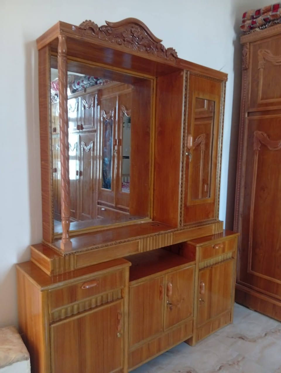 السلام عليكم غرفه سته طابقين مسرح اخت الجديده مستخدمه العنوان حله شارع ابو القاسم الرقم *********** واتس
