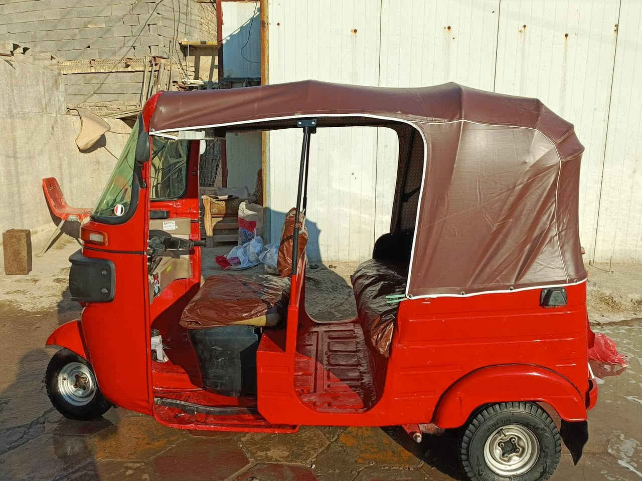 سلام عليكم اخوان تكتك للبيع  2018 مصبوغه للجماليه مكينه خير من الله جاهزه للشغل  
السعر 3600
المكان عبيدي حي الرئاسه 
*********** فقط واتساب
