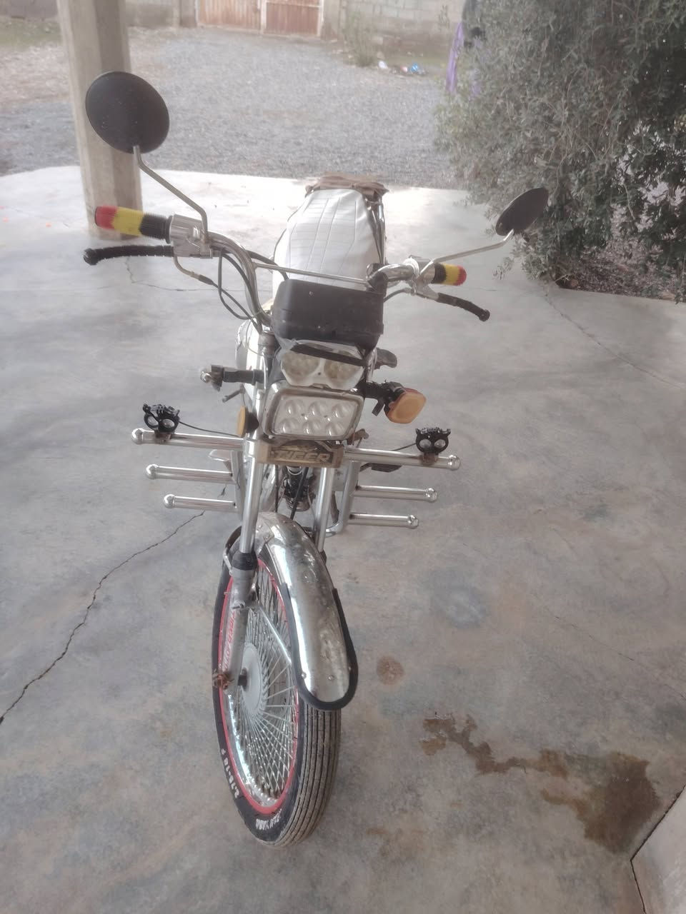 ماطور تايكر 2020جاهز كامل
نقص اشاير فقط
الماطور معمر ولفات وبستم
الطبق الجوة مامفتوح
مو شراي لا تكسر بلماطور 
ناحية القيارة قرية المكوك
السعر 350،000
***********
***********
