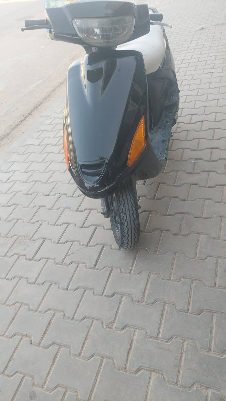سلام عليكم دراجه فراشه للبيع كهربائية  كله شغاله دراجه مجفته تجفيت اصلي دراجه كل نقص ما بيه مكلف بلنشر هذه رقم صاحب الدراجه *********** السعر 300 وبيه مجال قليل حق الجيه مكان نجف حي الميلاد
