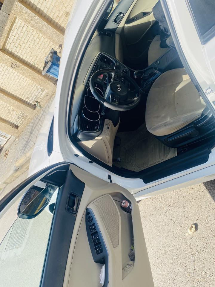 السلام وعليكم   

ابتمى مديل 16 نص فول شركه الدوليه 

مكينه كير كفاله شرط 

صدر امامي خلفي جاهز للاخير 

تخم تاير جواهة 

رقم بغداد 

السياره بيهة منضومه غاز وملغيه يعني بس اتحط الغاز وشغاله 

السياره متذب عليهة الف ماشيه 160 حقيقي مامتعوبه 

 مكان السياره واسط النعمانيه السعر 152 وبيها مجال ***********
