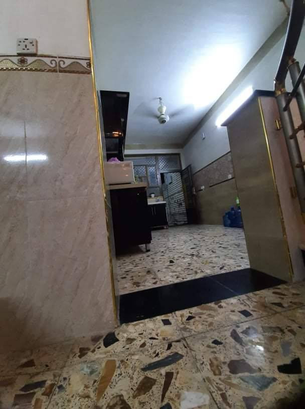 سلام عليكم بيت للبيع مساحه 150متر بناء درجه اولى عنوان شهداء السيديه شارع عواصه قرب افران صمون لاستفسار الاتصال ***********
