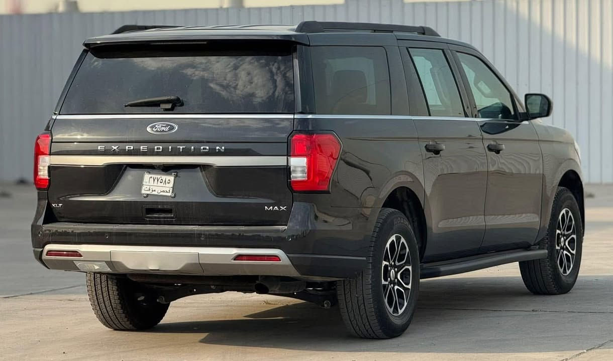 فورد اكسبدشن 2024 XLT
🟢 Ford Expedition 2024 Xlt MAX

حجم المحرك V6 سلندر (3.5L) توربو
عداد المسافة 300 ميل / زيرو 
عدد المقاعد 7 راكب

🔴 المواصفات :
بصمة تشغيل
بصمة ابواب
تشغيل عن بعد
صندوق شفط كهربائي
رادار امامي (تحديد مسار)
رادار جانبي (نقاط عمياء)
رادار خلفي (التحذير من الاصطدام) 
تحكم وضعيات القيادة Drive modes 
شاحن موبايل Wireless 
كشنات جلد
كشنات الامامية تدفئة+ تبريد
كشنات خلفية تدفئة 
كشنات خلفي منفصل 
سستم سماعات Bang&Olefsen
تحكمات 
اوتو بارك Auto Park 
اوتو ستارت Auto Start
اوتو ستوب Auto Stop
اوتو هولد Auto Hold
منافذ AUX+USB
مانع انزلاق+ABS
وبقية المواصفات المعروفة
———————-
للاستفسار اتصل
***********
