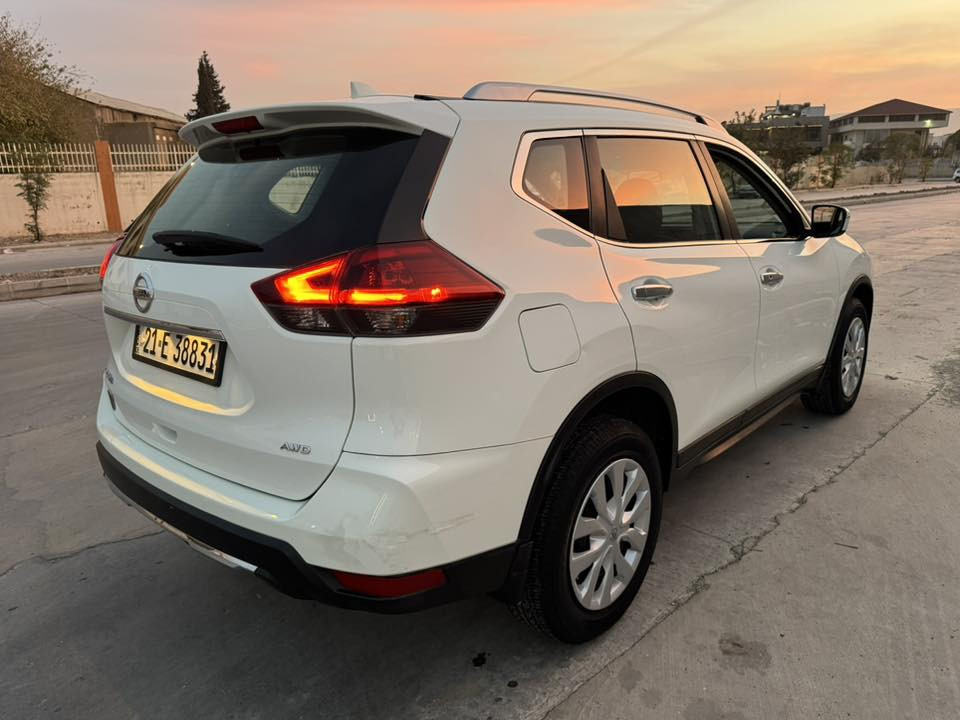 Nissan rouge 
مۆدیل ٢٠١٩
تەنها 87هەزارمایل رۆشتووە مەکینە ٢.٥
مواسەفات /دەبل ئەکسل /راداری ئاوێنە راداری پێشەوە/شەغال /کوشن هیتەر/ راداری ئاوێنە /تولی سەقف /لیدی دەعامی / دوو سویچ /ئاوێنە ئاوێنەی هیتەر و ئیشارەت/مۆدی ئیکۆو سپۆرت
گێرو مەکینە بەشەرت نەکراوەتەوە
مەکینە ٢.٥
بۆیاخ / سێ پارچە کلیەری هەیە بێ ئێرباگ بێ ناو بەناوی خۆمەوەیە سەنەوی بەسەر نەچووە
سەیارەکە وەک رەسمەکان جوان و رێک و پێکە
نرخ ١٦٨$
***********
