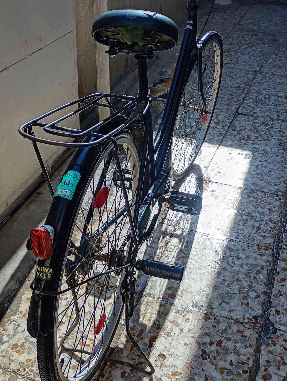 سلا عليكم بايسكل نضيف البيع السعر 75 اوبي مجال الرقم ***********
