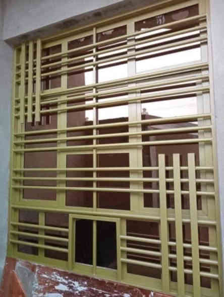 شركة الكندي للزجاج والمرايا 
عمل وتركيب الزجاج للدور والمحال التجارية.
يتوفر كل انواع الزجاج والموديلات الحديثة 
خبرة عشرون عاماً
خصومات 
نقل مجاني
نعمل داخل مركز الحلة واقضيتُها فقط
كل الي عليك تخابرنا  والباقي علينا
بأدارة احمد الكندي
M/  07801 535020
