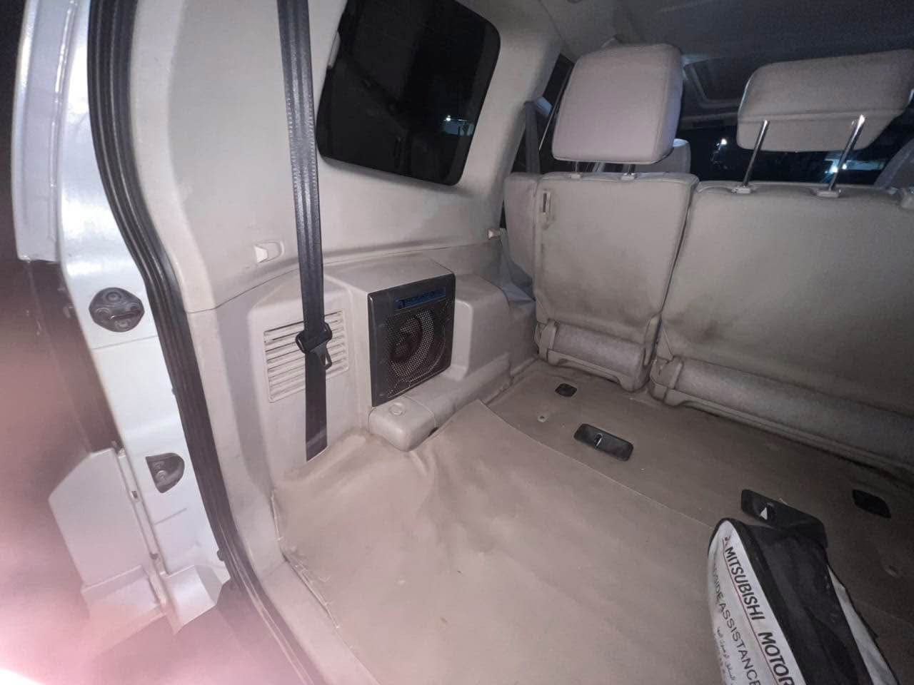 باجيرو ٢٠١٧ . محرك ٣٥٠٠ . ماشي:١٧٠الاف. فول مواصفات كلش نظيف . مابيها صبغ. صعر :٢١٠و بيها مجال بسيط 
رقم صاحب سیارە/

***********
***********
*********** أربيل, العراق
