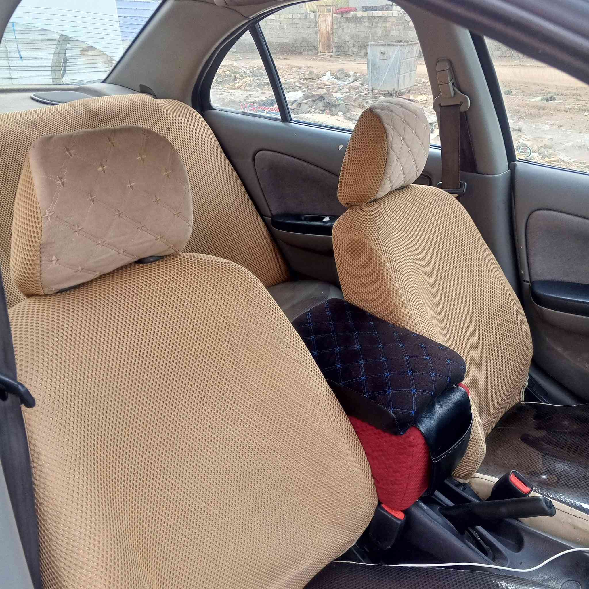 سلام عليكم نيسان سني 2002رقم بغدادمصبوغه كير عادي مكينه سوده 1600 سياره جاهزه السعر 66وبيها مجال مكاني أبو غريب الشراي يتصل ***********
