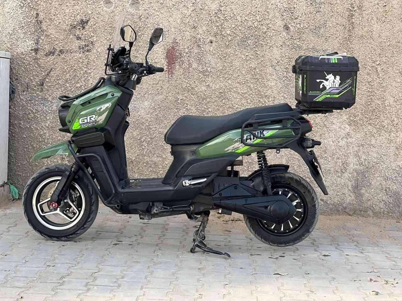 🟢سلام عليكم شباب 
🟢 الوحش اللبيع اباتجي 
🟢استخدمها 25 يوم فقط وصل شراء موجود 
  🟢موديل2026
🟢 التحويلات 1.2.3 معا نمره S سبورت
🟢اباتشي جديد يعني زيرو اي نقص مابي 
🟢المعروف لا يعرف 
🟢بطاريات 6 دبل مسطره 
🟢سويج وبصمة اي نقص مابيها 
🟢تشغيل عن بعد 
🟢جهاز إنذار السرقه 
🟢سماعه بلتوث 
🟢دبل إشاره   
🟢أطارت جبلي 
🟢لونها مميز كلش 
🟢شاشه تاب تعرض إلك العطل 
🟢صندوق خلفي كبير 
🟢بريكات دسكات 
🟢 شاحنه سريعه وتدعم لإيقاف ذاتي 
🟢دراجه تخبل امانت الله بعدها بحالت وكاله 
ً🟢 السرعه 90 حقيقي
 🟢اي استفسار اتصال 

*********** 🟢

🟢 مكاني بغداد
