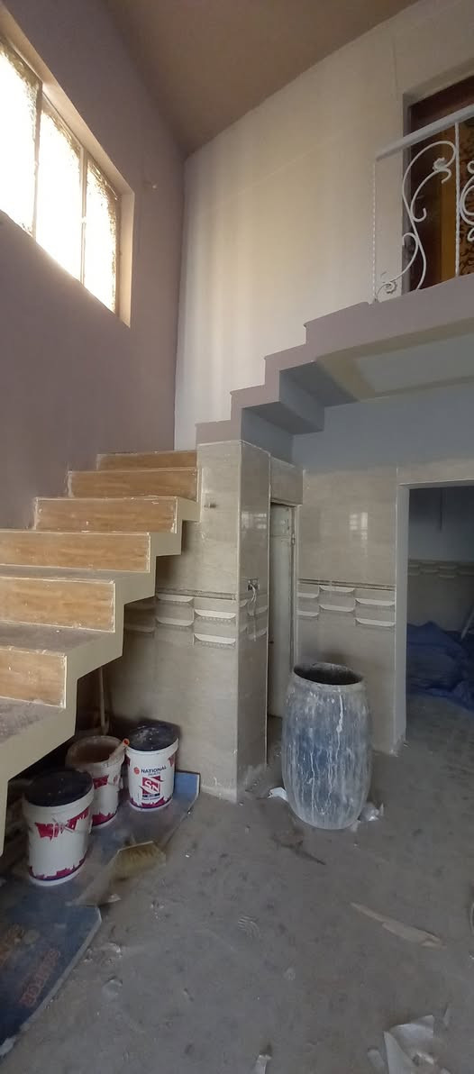 السلام عليكم.. صباغ وطلس وديكورات متفرغ مكاني الحسينية قرب المدرسة القوميه وبأسعار مناسبة ***********
