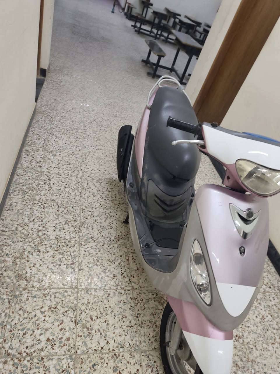 ماكس منغولي للبيع السعر 900 وبيها مجال والاتصال على الرقم *********** دراجه مال وكيل ما متواجد على الفيس فقط اتصال المكان ديوانيه قضاء الشاميه
