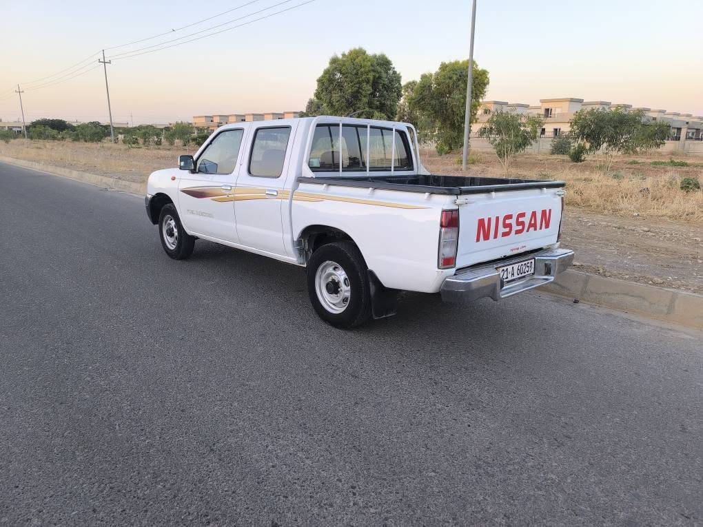 نیسان دەبڵ 2011 یابانی سەنەویو ڕەقەمی نوێیە هەر چوار تایەی نوێیە گێڕ مەکینە ئەکسل بەشەرت مەکینەی بەس قەباغی کراوەتۆ 194 هەزار ڕۆیشتوە بێ بۆیاخە ڕەسمی سۆنەریم داناوە نرخی 139 شوێن کەلار *********** كالار, السليمانية
