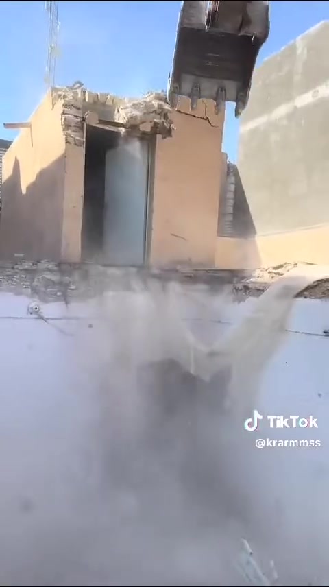 تفليش كافت المنازل والمحلات القديمه في ديالى بمواده يعني ماخذ فلوس بس المواد واسويليها كاع وحدل وسبيس العنده الاتصال او مراسله ***********
