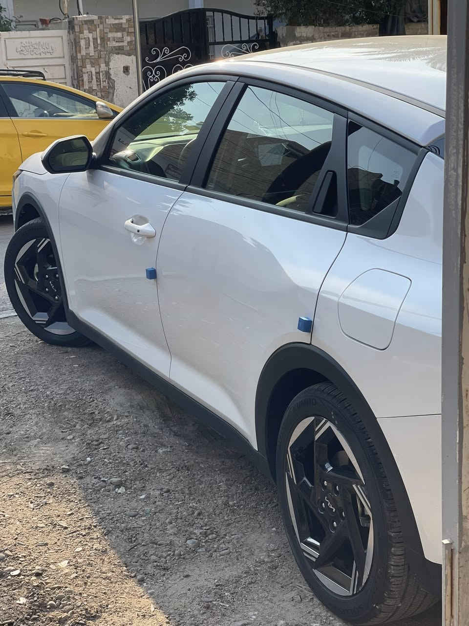 السلام عليكم k4 شكل جديد فئه سياره Ex محرك 2000 دوش المواصفات رادار امامي / رادار جانبي/ نقطه عمياء/ تحديد مسار / تحكم ستيرن/ شاير بلمري / سياره بدون صبغ كفاله بدون يرباك بدون دواخل صور حادث بلمنشور فقط باردبل صندوك سياره ماشيه 15000بعده زيرو مابيه اي نقص رقم بغداد السيارة كتاب شهداء  بسمي وكاله مكان سياره بغداد الدورة سعر 178 وبيه مجال قليل الاتصال *********** سياره موديل 2025
