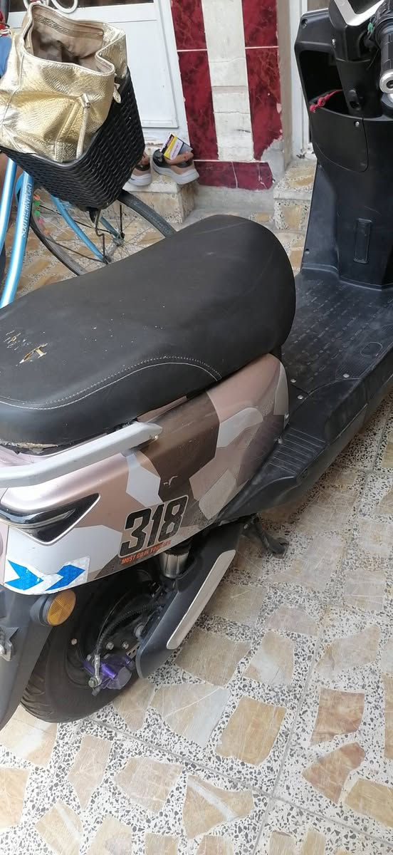 السلام عليكم دراجة شحن 318 اخت الجديدة بطاريات جديد ملف عقل جديد السعر ٦٥٠ وبيها مجال الهاتف ***********
