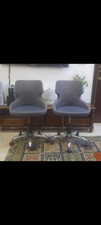 ميز و٤ كراسي • زان ثقيل • خلاط متعدد الاستعمالات