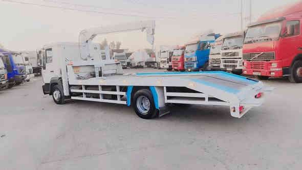 مان(6) برغي كرين صطحيه +كرين طنين ونص شاصي بلادي طويل خلفي امامي فحل كير محرك شرط قمارا بدون صبغ تخم تاير جديد سياره جاهزه ونضيفه شرط التحويل 
موديل 2004
سعر 135$
عنوان كركوك طريق المطار مقابل جسر حزيران 
***********
***********
***********
