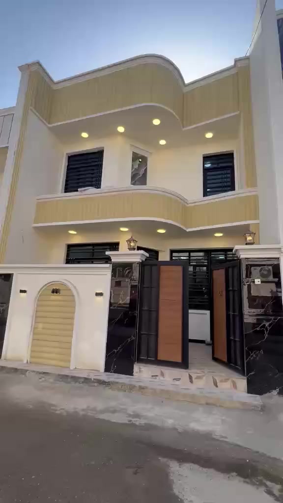 سلام عليكم بيت للبيع
طابق ونص سلطان الثالث فرع الخامس مفتوح تنازل قلعه 
طابق الاول بلوك الثاني طابوك 
فول بناء حديث ما مسكون 
‏١٠٠ متر 
وجه ٦ وربع 
نزال ١٦
فول خدمات مي كهرباء تبليط
تنازل وقرار قاضي
سعر 118 مليون 
الاستفسار ***********
