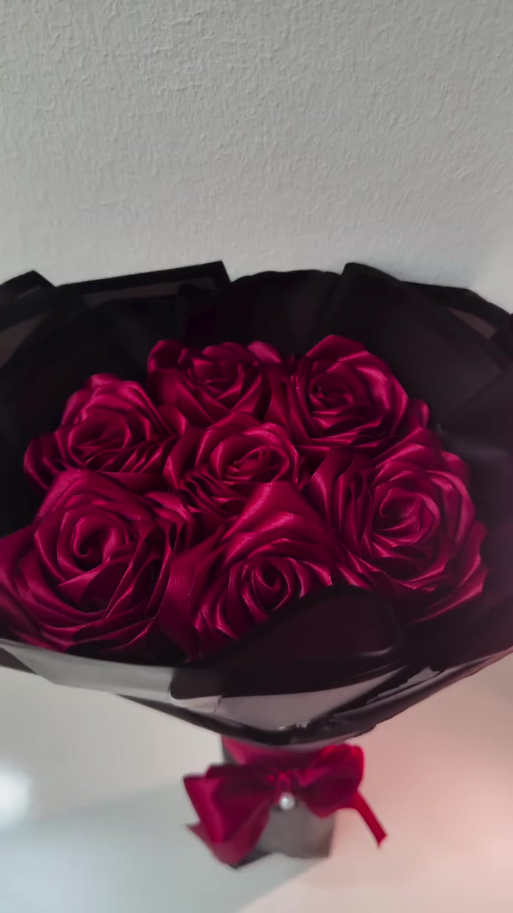 باقة ورد مصنوعة يدويًا من الستن 🌷😍تدوم للابد مع كارت رسائل هدية💌
يتوفر كذلك حسب الطلب

يوجد لدينا توصيل كافة محافظات العراق 🚚


**إذا كنت صاحب هذا الإعلان وتريد حذفه لأي سبب، رجاءا أرسل رسالة إلى الدعم الفني**