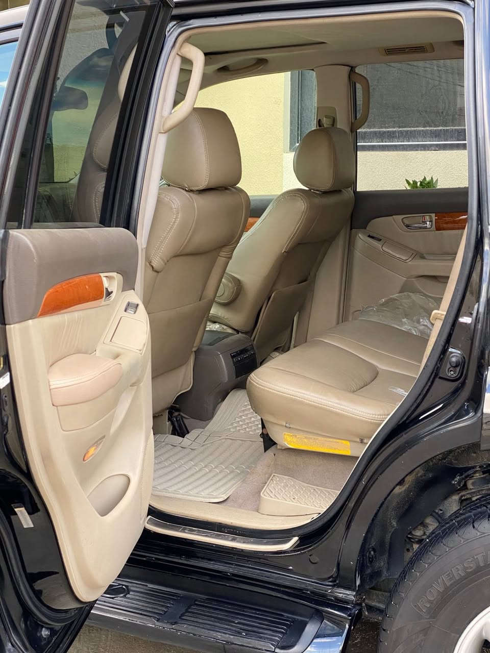 لكزز  2006

 ادوات متوأمه وكامله سياره جاهزه للاخير  بدون گصه مكفوله كفاله عامه محرك 8سلندر فول مواصفات  رجاء انتصال لا تراسلني انتصل  سعر 100 
***********
