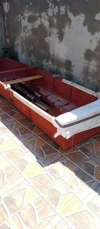 بلم للبيع طول 3 متار ونص عرض 85 سانتيم ارتفاع 35 سانتيم سعر 160 الف 07...