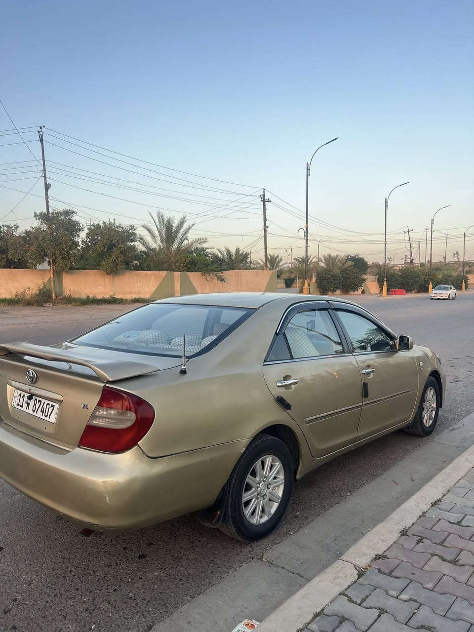 سلام عليكم للبيع تيوتا كامري 2003خليجي رقم بغداد دولي تحويل مباشر
مواصفات نص فول المعروفه 
محرك 6 سلندر 3000cc
تحكم مرآت 
شاشه كبيره اندرويد
كشنات جلد 
تحكم ستيرن جهة
وباقي المواصفات المعروفه 
السياره مصبوغه حزام جماليه بدون حادث قوي ولا تچية ولا گلب فقط جمالية لغرض اللون جارد 
السيارة گير ومحرك وصدر وتبريد وتخم تاير وكهربائيات شرط 
سعـر السيارة ٧٨ ورقة وبيها مجال بسيط جداً
مكان السياره صلاح الدين - قضاء الضلوعيه 
للاتصال والاستفسار 
***********
‏‎***********واتساب
