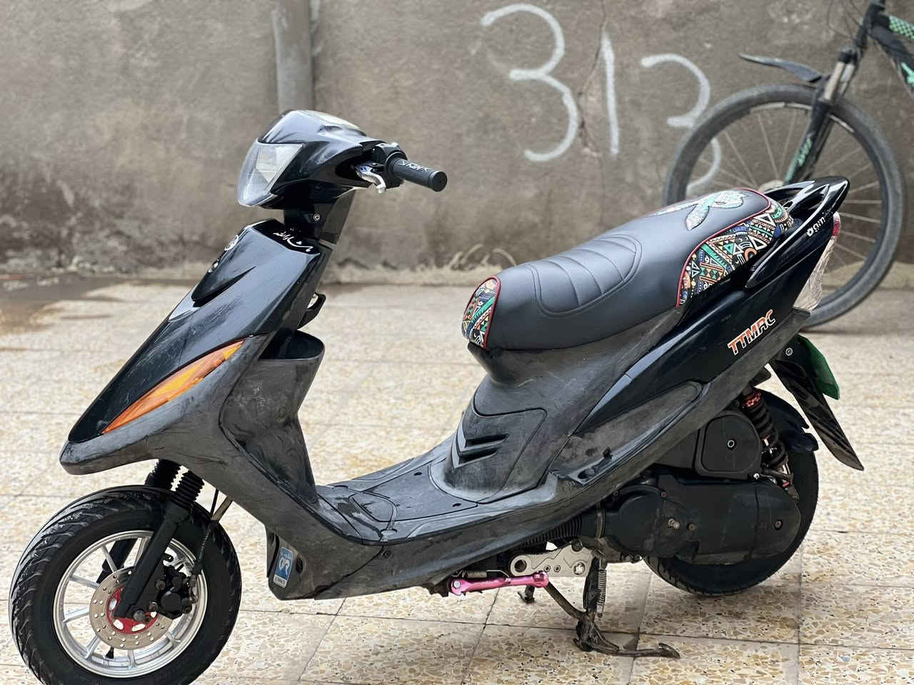 ماكس عدله للبيع دراجه ممفتوحه نضيفه وبيها غراض تزويد دبل خلفي ويلات سعرها ٨٠٠ قفل رقم *********** مكاني ابي الخصيب
