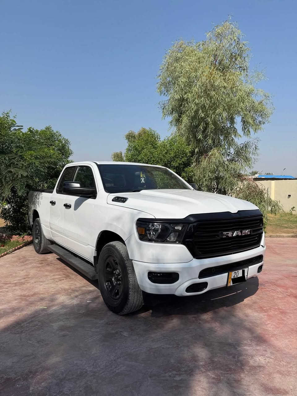 السلام عليكم
للبيع رام 2023 وارد امريكي الشكل الجديد باب قصير بدي طويل موصفات tradesman رقم ديالى الدولي الجديد مميز باسمي تحويل ثاني يوم محرك 6 سلندر 3600 ايتورك ( الاقتصادي )
مواصفاتها :
فورويل
بصمة
شاشة
كاميرا خلفية
كشنات جلد
سايد بريك بصمة
تحكمات ستيرن
وباقي مواصفات الرام معروفة

السيارة بيها صبغ جاملغ امامي وبنيد فقط و جاهزة بدون اي نقص
مكان السيارة / ديالى - بعقوبة
للاستفسار / ***********
