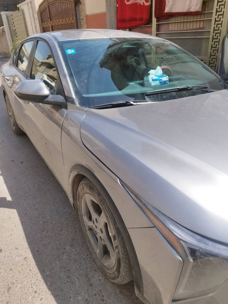 سلام عليكم 
كي فور موديل 25 باسمي شهداء ابيع وكالة عامه حادثها جاملغ وبنيد وبيها طلق ناري باب السايق مصبوغ لحد اليده مال باب السيارة جديدة جدا ماشية 24 الف كيلوا متر مكاني بغداد الحرية الدولعي للاستفسار الاتصال على الرقم ***********
