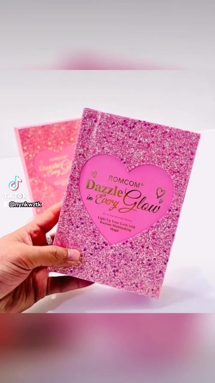 كتاب الجمال من ROMCOM 📖💖
​باليت متكامل أكثرمن 30  لون) يجمع بين الأناقة والاحترافية ✨
​🎨 ألوان خيالية: مات، شيمر، وجليتر بدرجات الوردي والكرزي الساحرة.
​قوة ثبات: بيجمنت عالي ودمج سهل جداً للعيون والوجه 💄.
​تصميم كيووت: شكل كتاب وردي يجنن، مثالي للاستخدام الشخصي أو كهدية 🎁.

باليت دفتري متكامل  من ايشدو  بلاشر  حمر كونتور 
> ﹏﹏﹏﹏﹏﹏ 𓍢ִ໋ 🫧


**إذا كنت صاحب هذا الإعلان وتريد حذفه لأي سبب، رجاءا أرسل رسالة إلى الدعم الفني**