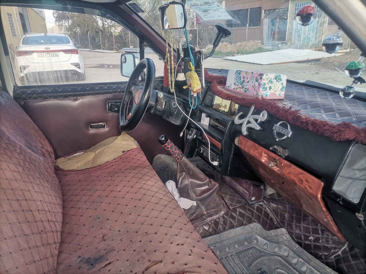 سلام عليكم بيكم 88 نيسان للبيع رقم نينوى جديد بأسمي شرط التحويل للأستفسار عن السعر الاتصال على الرقم ***********
