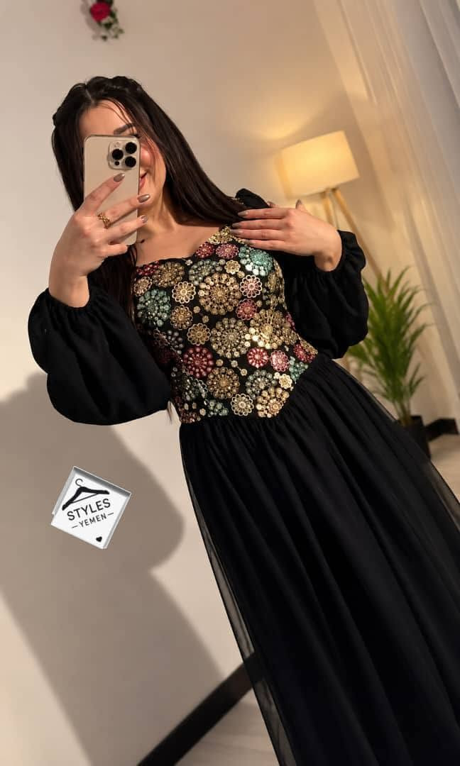 *👑وصل الجديــــــــــــــــــــــد*

*تألقي بإطلالة تخطف الأنظار ✨*
*وصلت أحدث تشكيلات الفساتين الراقية بتصميم فاخر يجمع بين الأناقة والفخامة💖💖*
 *مع تطريز مميز وقماش انسيابي يمنحك إطلالة راقية في كل مناسبة*
*على ترتر مطرز*

*اكمام شفاف شيفون*

*قماش شيفون محبب ناعم*
*🌸 متوفر بعدة ألوان: 🖤 أسود ❤️ أحمر 💚 زيتي*

*المقاسات XL / L /,M*

*شغل محلي نضيف عمل يتكلم عن نفسه🤗*

*💰السعر عمله قديم 6000*
*💰السعر عمله سعودي 43*

    
🌹🌹🌹🌹🌹🌹🌹🌹

#_772214645
رابط مجتمعنا واتس 
https://chat.whatsapp.com/BiwH683Ra7O5f1dO5w75uN
رابط قناة واتس 
https://whatsapp.com/channel/0029Vb7c14l0LKZ9sPEY9m0G


**إذا كنت صاحب هذا الإعلان وتريد حذفه لأي سبب، رجاءا أرسل رسالة إلى الدعم الفني**