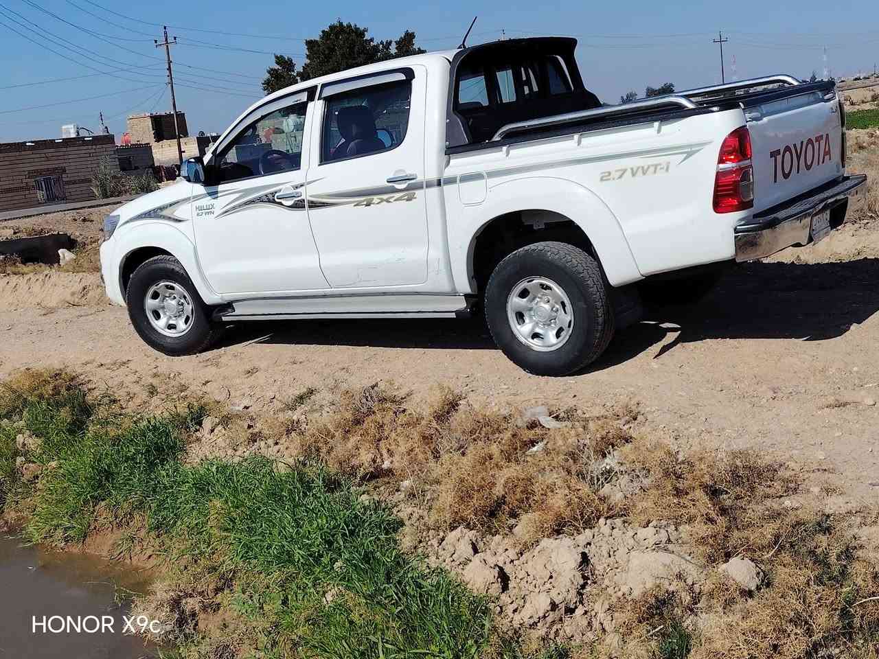 سلام عليكم البيع سياره هايلوكس 2015 اتوماتيك فورويل السعر 225  //رقم ***********
