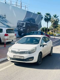 كيا ريو ٢٠١٢ • جير عادي • قفل مركزي