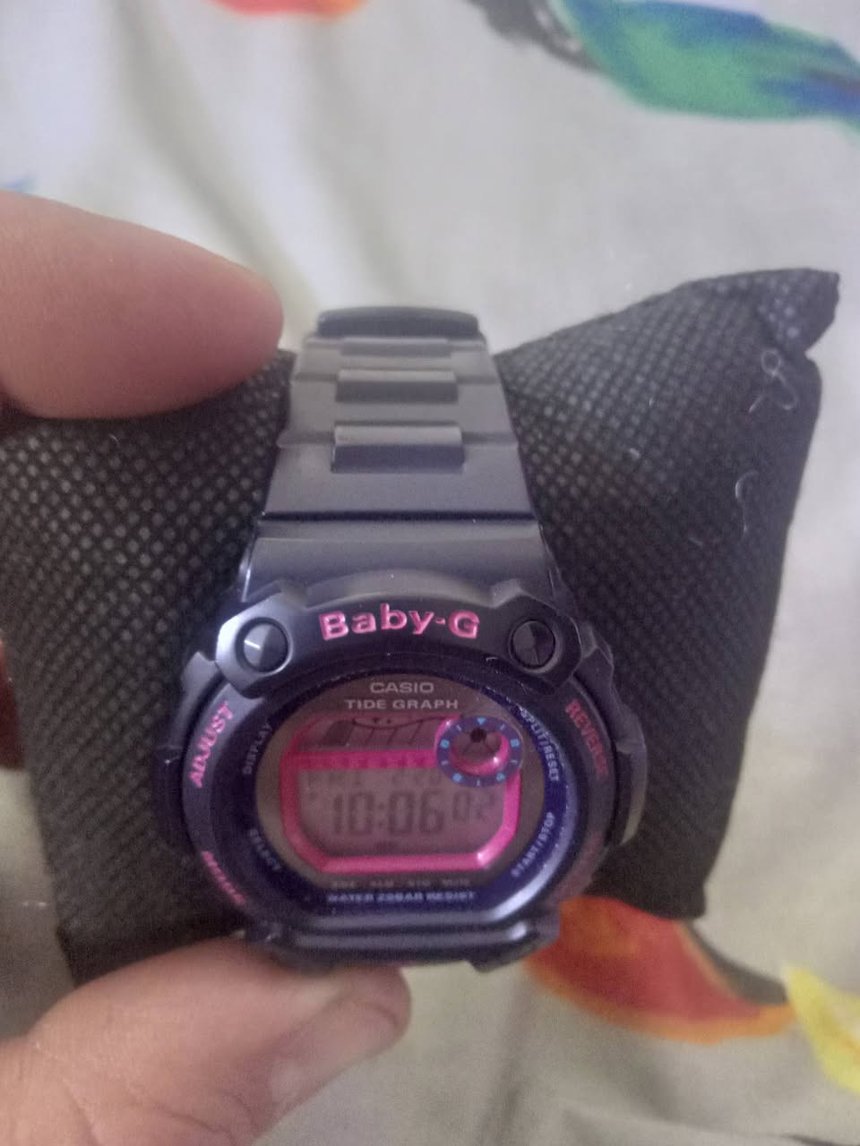 السلام عليكم ساعه كاسيو اصلي   جيشوك بحاله ممتازه سولر منبه اضاءه قياس (مد وجزر ) ضد الماء 200 متر  توقيت عالمي السعر 65 العنوان بغداد الحريه الاتصال ***********
