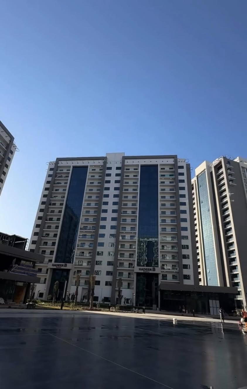 أستلام مباشر *
شقة للبيع مساحة 157m جاهزة للسكن
اطلالة على الحديقة (داخلية) طابق 16
غرف نوم 2 + صالة + مطبخ + حمامات 2
بالكونة بمساحة 3,5m 
للحجز او الاستفسار / ***********

مجمع بروج
