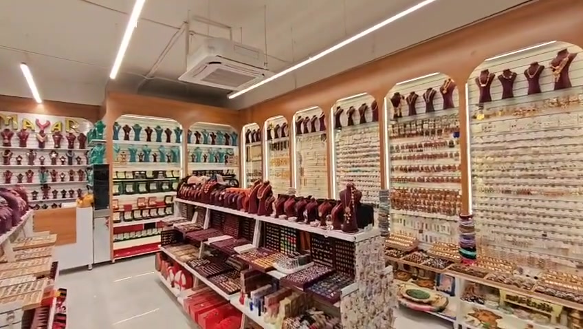 ديكور كامل للبيع بعده جديد 
مثل ما واضح مع الاناره


**إذا كنت صاحب هذا الإعلان وتريد حذفه لأي سبب، رجاءا أرسل رسالة إلى الدعم الفني**