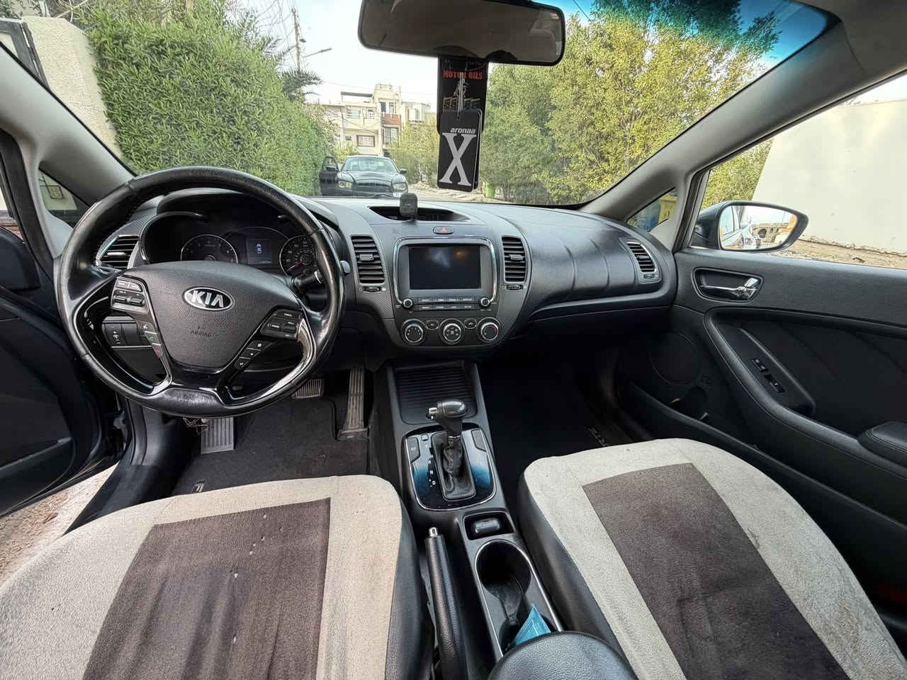 كيا فورتي 2018 للبيع او مراوس حسب القناعه حادثها جاملغ بارد وواحد صبغ مع البونيد ماشيه 118 ميل مواصفات عادية السعر 118 ومجال بسيط للاتصال ***********
