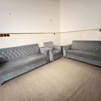 كنب ٧ مقاعد • نظيف • محاويل ناحية الامام